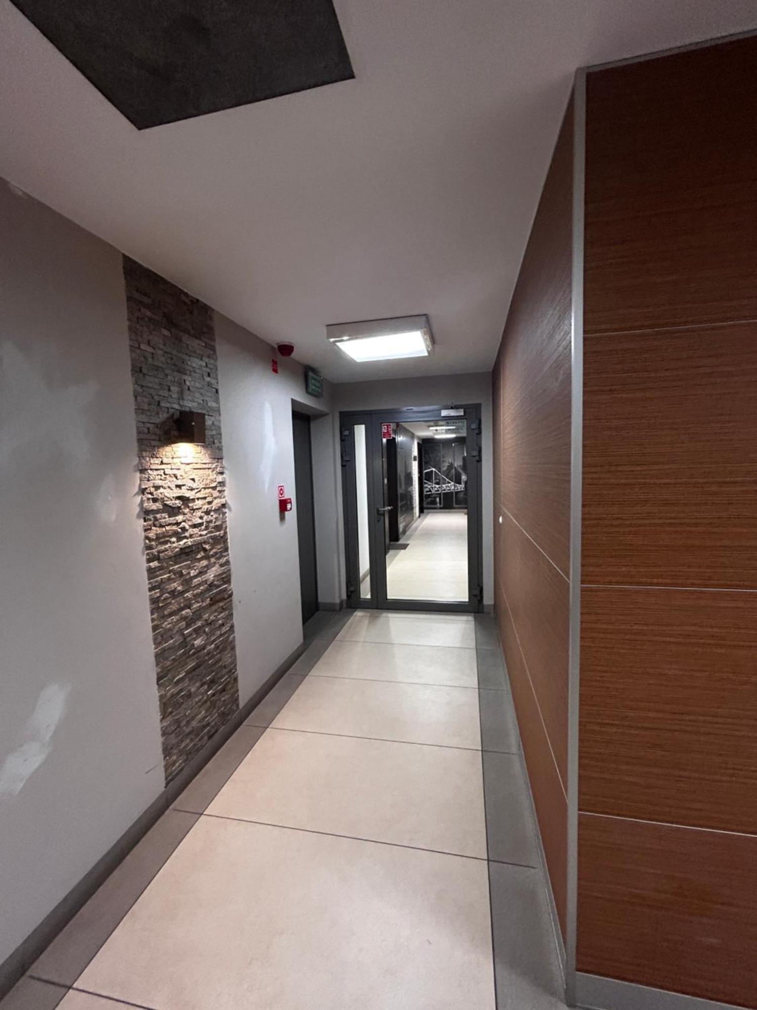 Apartament Podwale Odra Tower Rynek 15 Floor 브로츠와프 외부 사진
